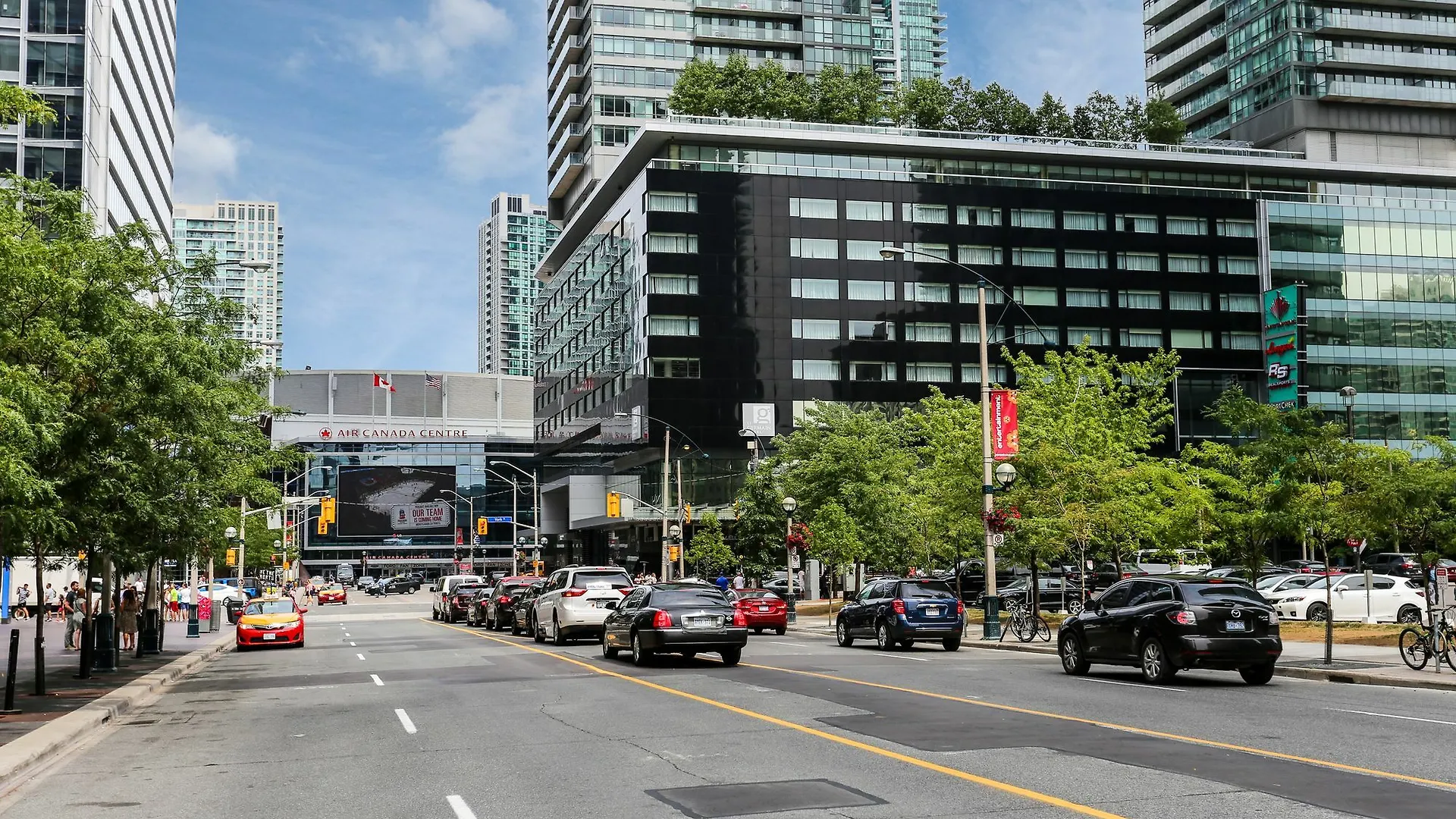 Mhs Suites - Air Canada Center Toronto Hotel