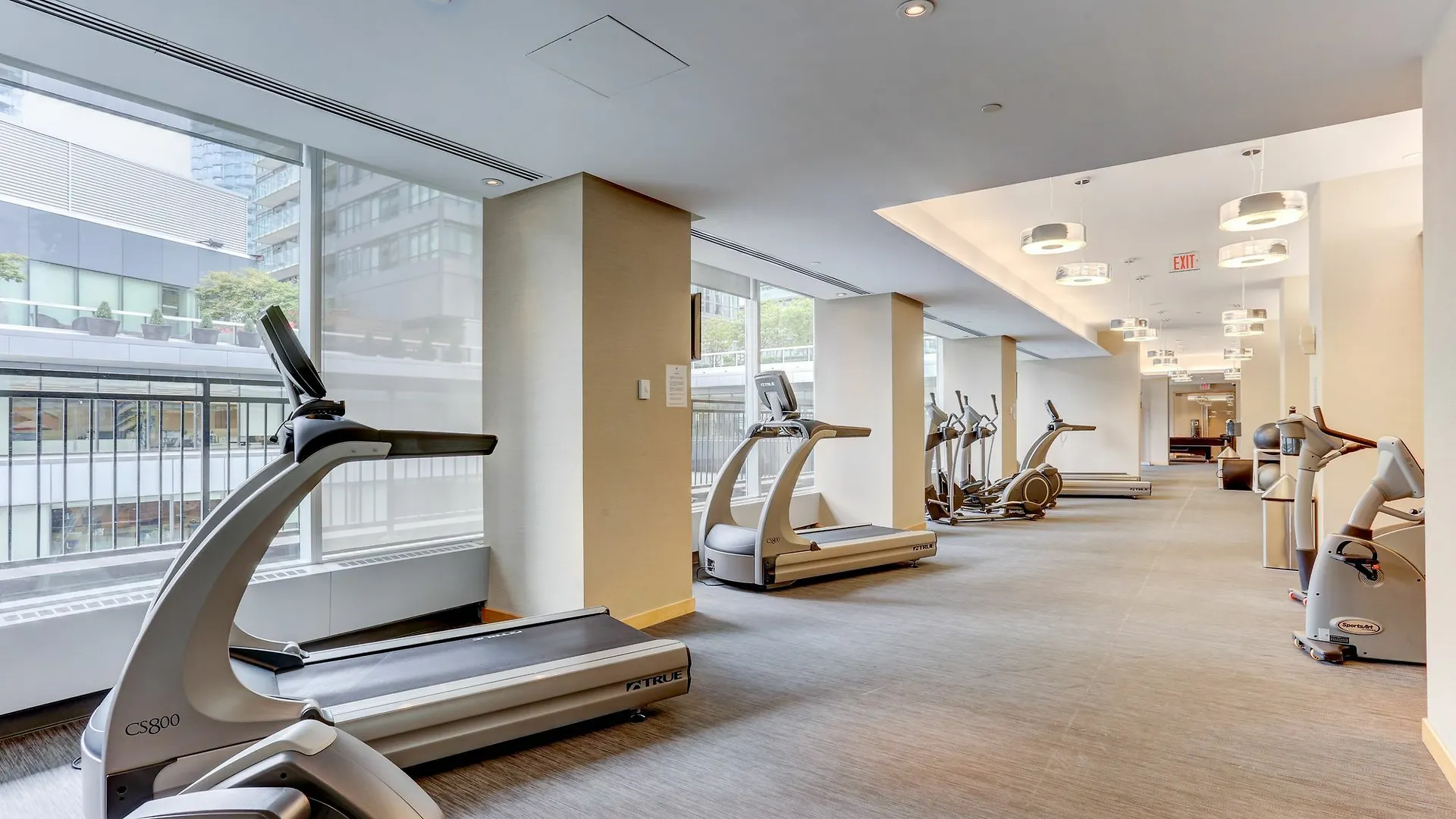 Mhs Suites - Air Canada Center Toronto