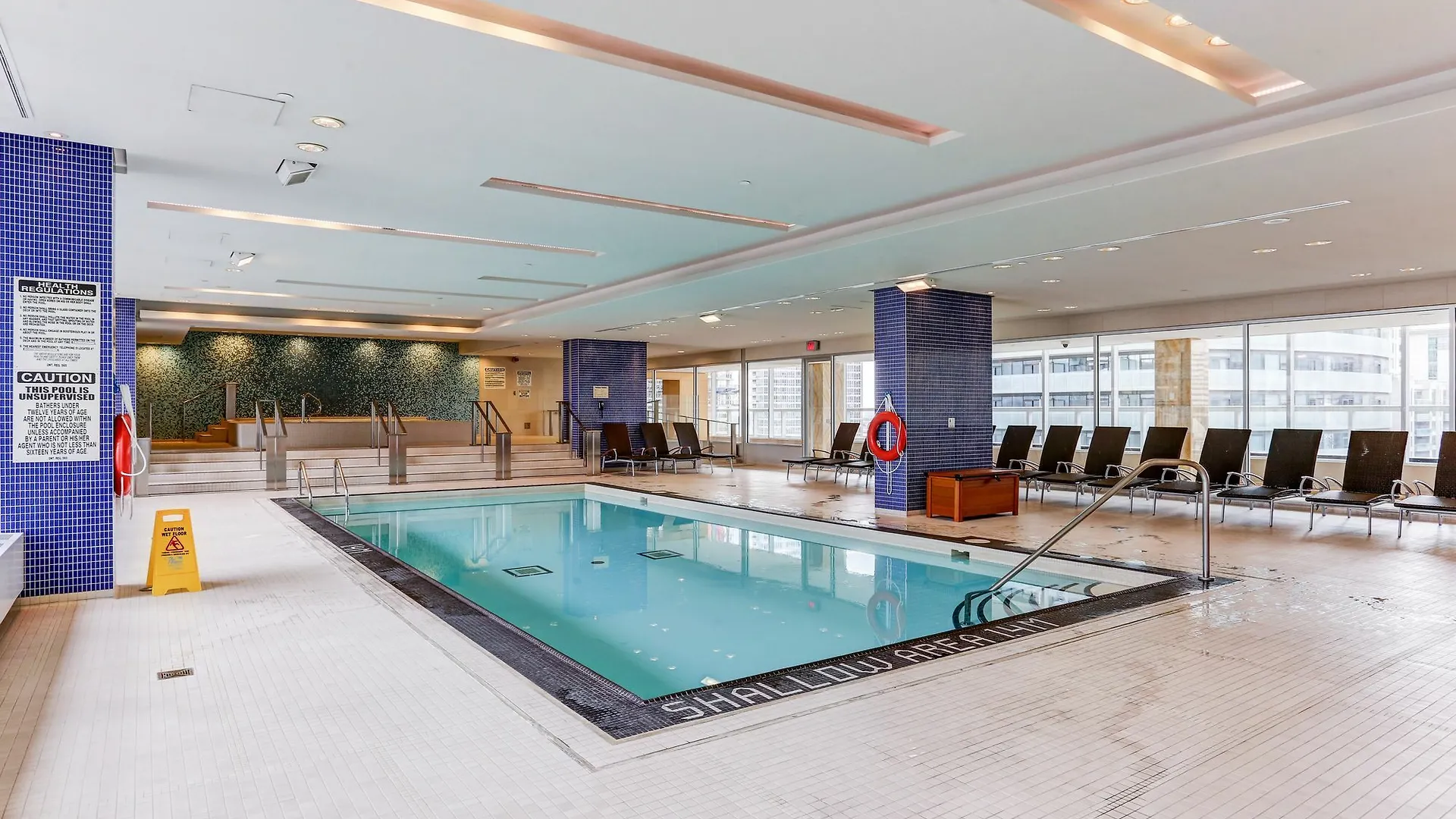 Hotel Mhs Suites - Air Canada Center Toronto
