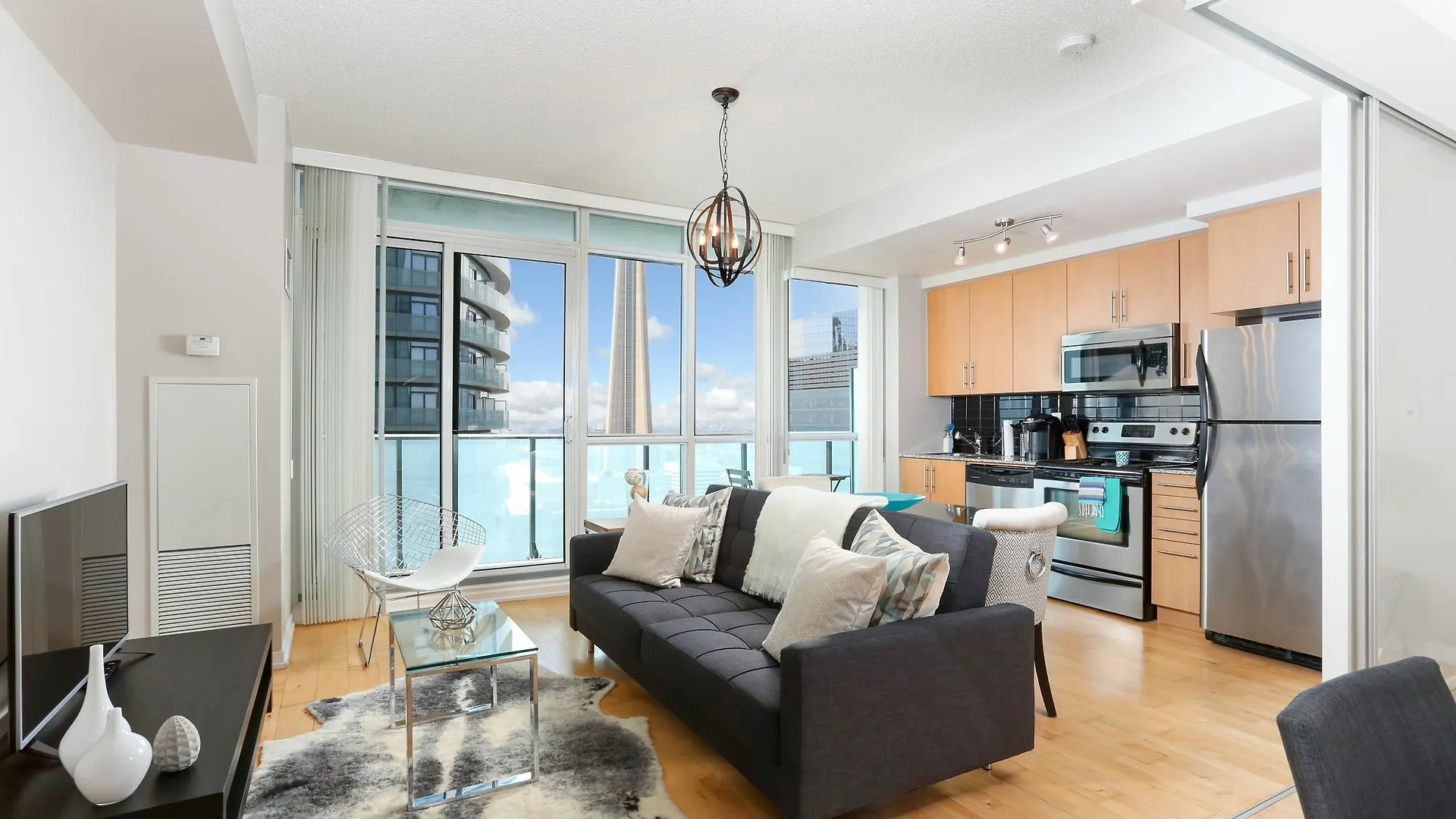 Hotel Mhs Suites - Air Canada Center Toronto