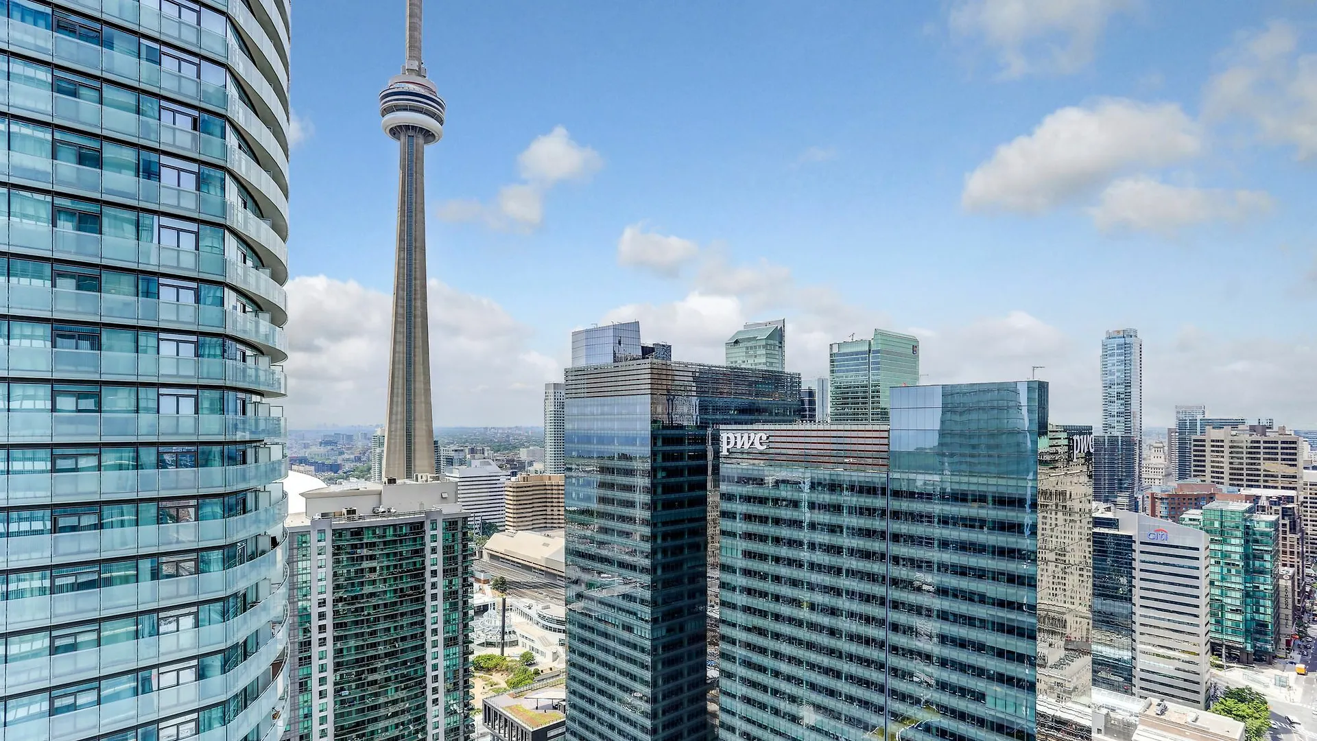 Hotel Mhs Suites - Air Canada Center Toronto